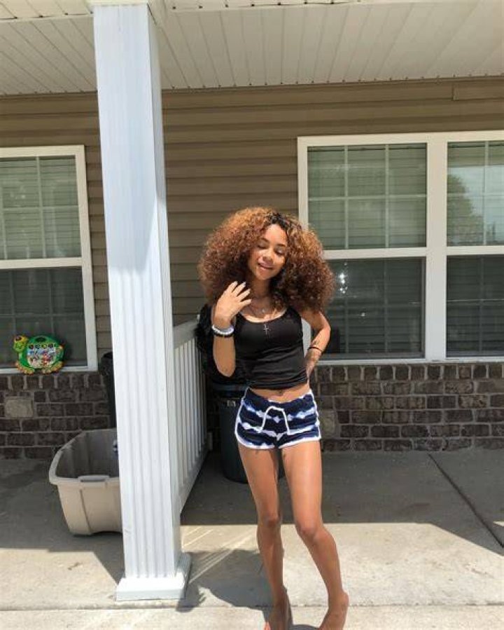 BRIT ) (miixeddoll) • Instagram photos and videos Curly girl