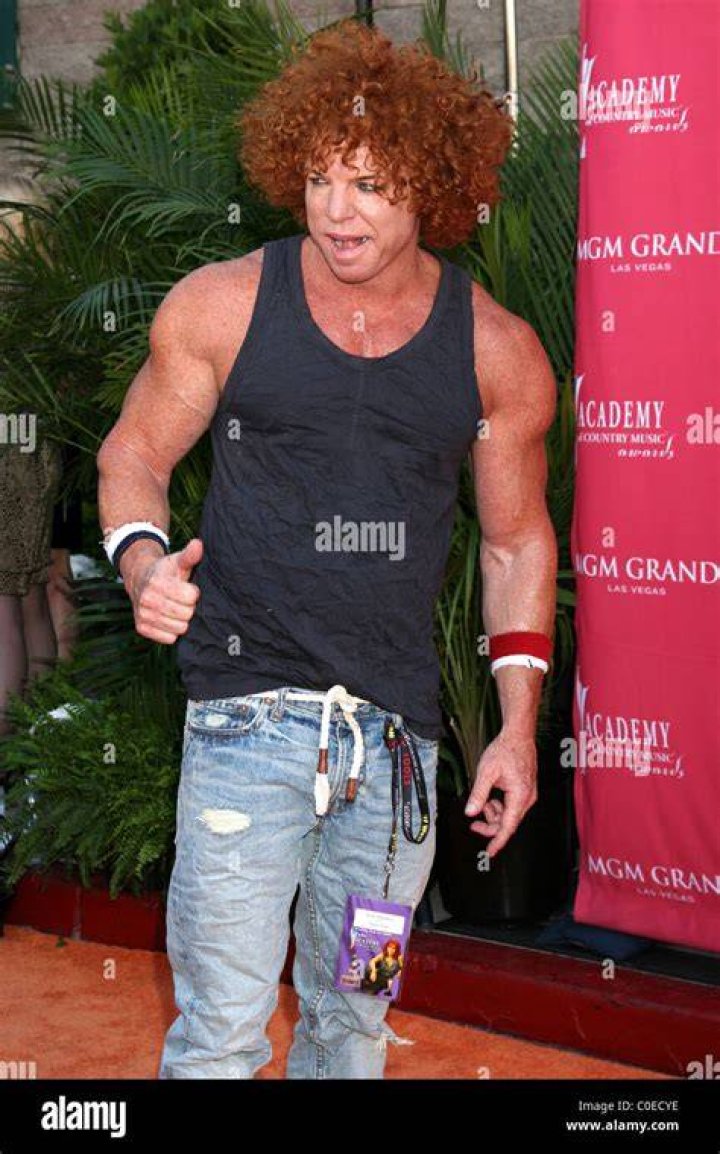 Carrot Top claims he was on plane with 'not real' plane meltdown woman