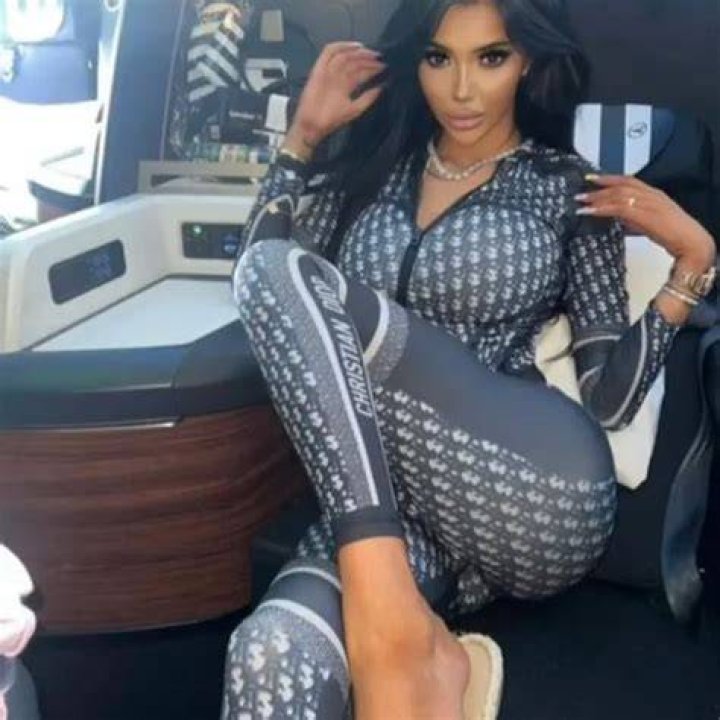 Chloe Khan Telegraph