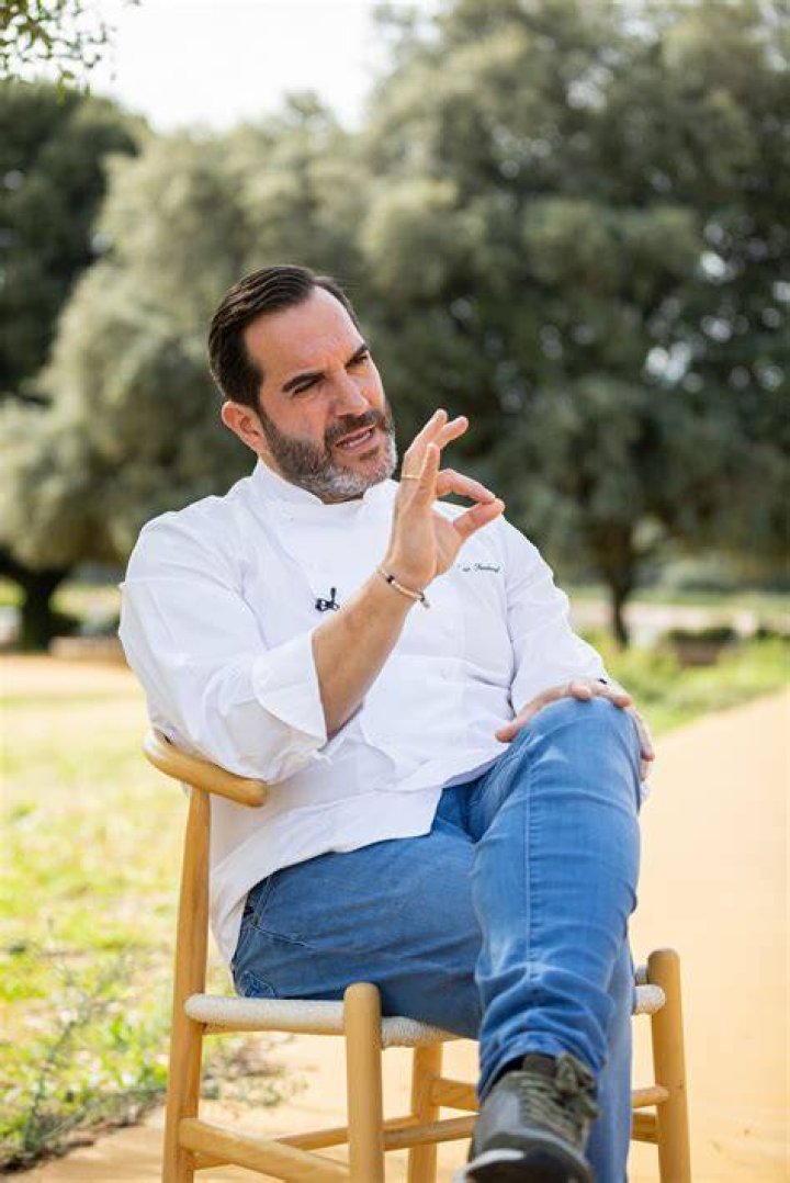 El prestigioso chef, Mario Sandoval, acaba de ser padre de su cuarto hijo