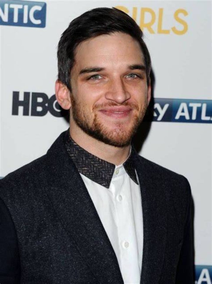 Evan Jonigkeit Biography, Height & Life Story Super Stars Bio