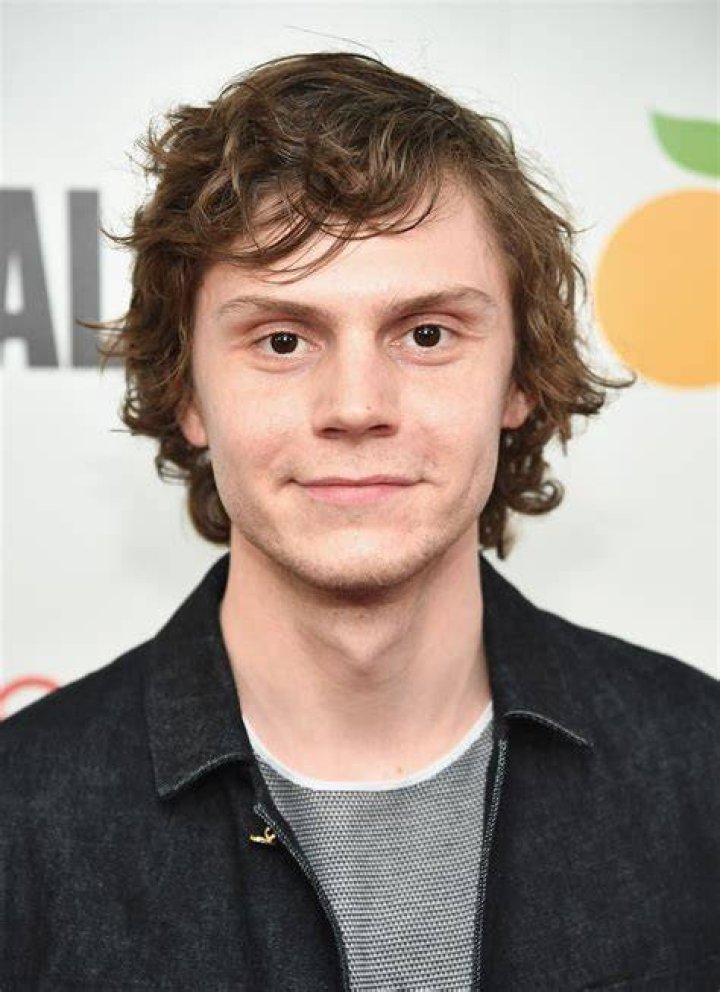 Evan Peters on Playing His Most Insane 'AHS' Character Yet, Work CBS