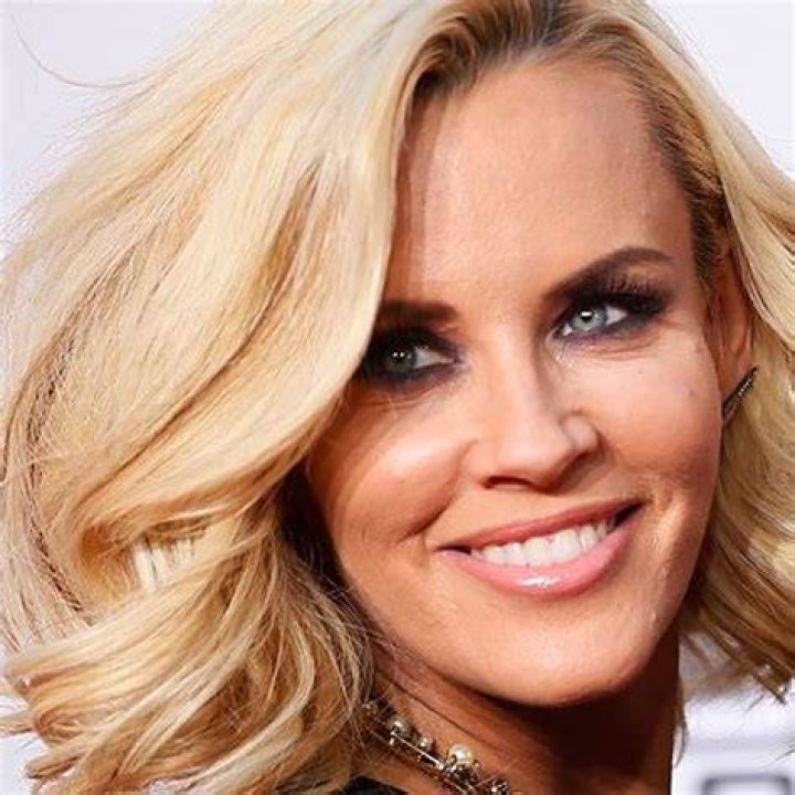 Jenny McCarthy Biography, Wiki, Age, Height, Net Worth & More