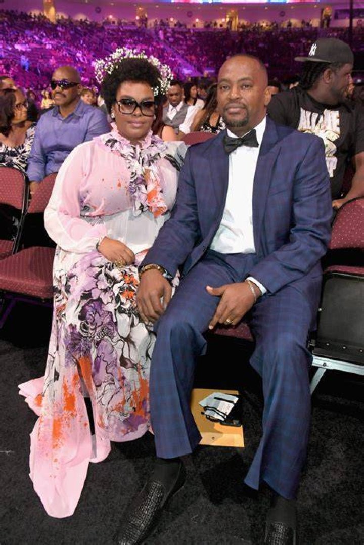 Jill Scott filed for divorce and its already getting ugly