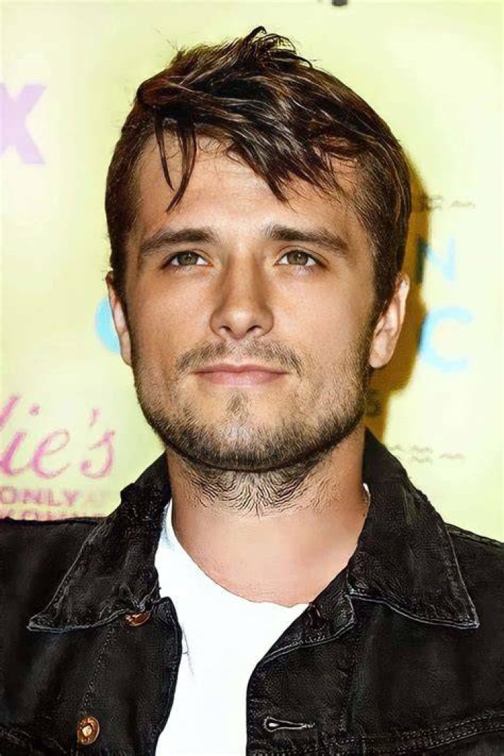 Josh Hutcherson's Girlfriend 2023 A Decade Of Devotion With Claudia