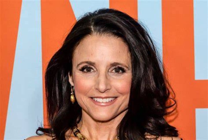Julia LouisDreyfus&rsquo; Net Worth (Updated 2023) Inspirationfeed