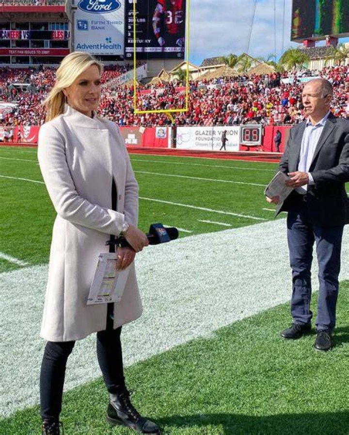 Kathryn Tappen and Her NHL Defenseman Husband Not Wearing Wedding