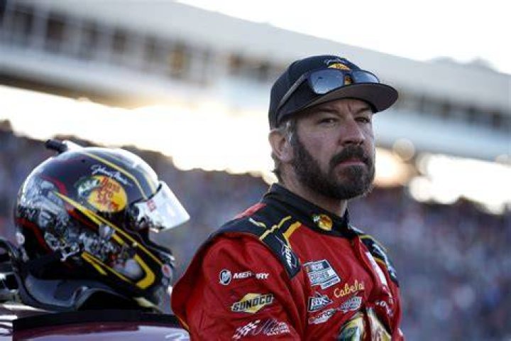 Martin Truex Jr. breaks 54race winless streak at Dover, outdueling