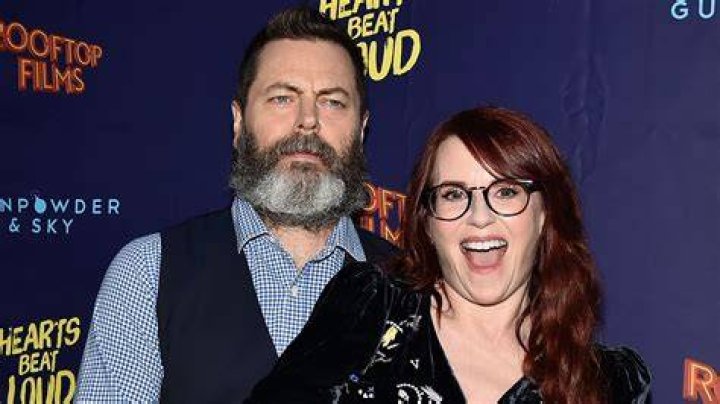 Nick Offerman, Megan Mullally cancel Indiana show in response to