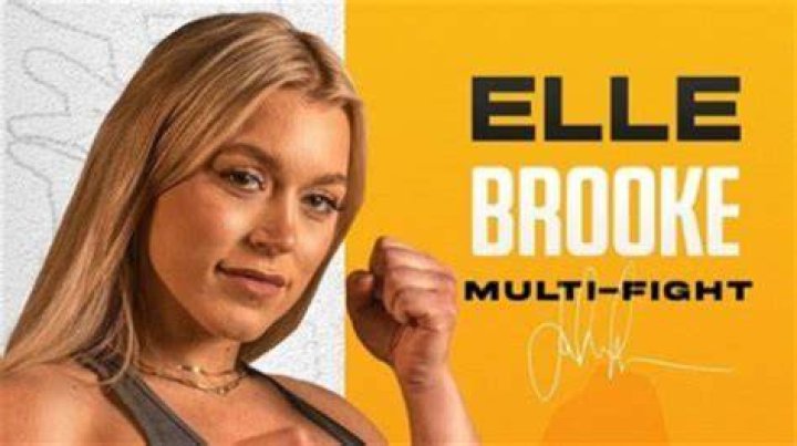 OnlyFans boxer Elle Brooke on course to fight SISTER Emily in