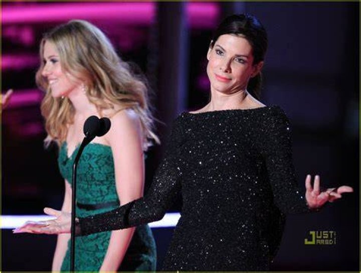 Scarlett Johansson & Sandra Bullock Kiss HD 1080 YouTube