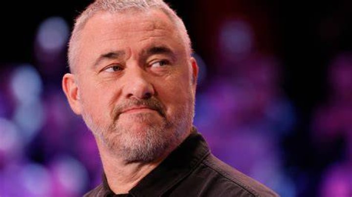 Snooker champ Stephen Hendry mystified pals after posting snap of