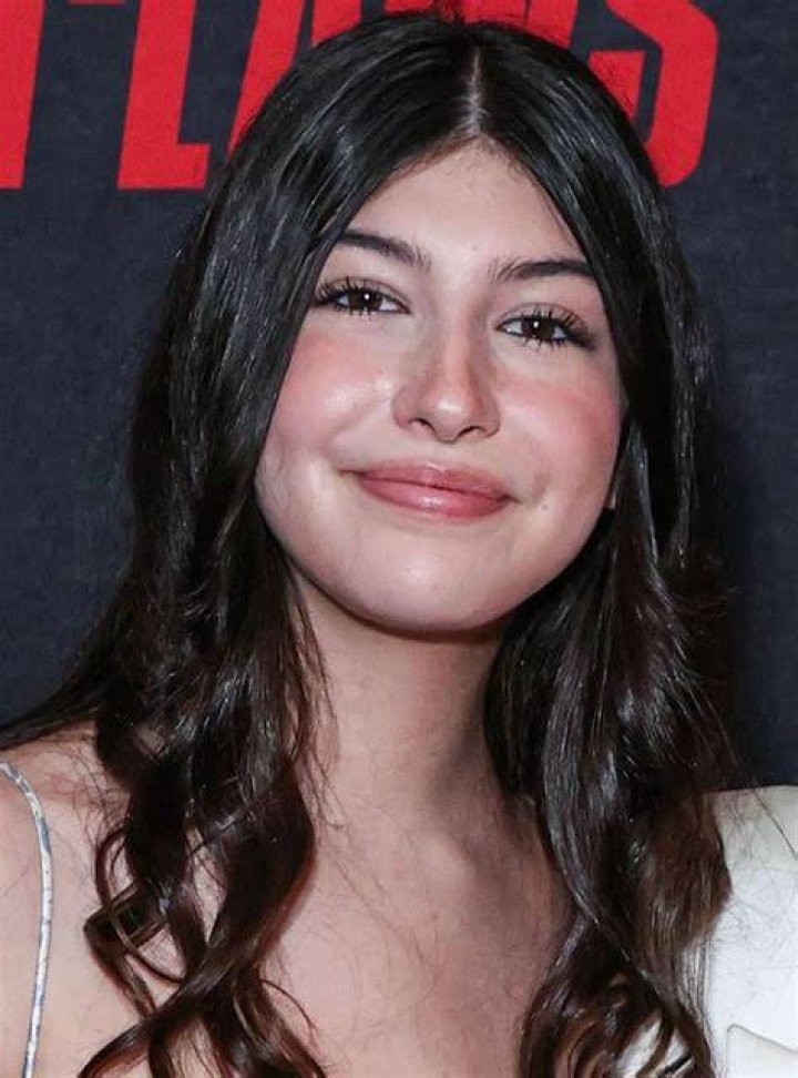 Sunny Sandler Bio, Age, Height, Single, Net Worth, Career, Facts