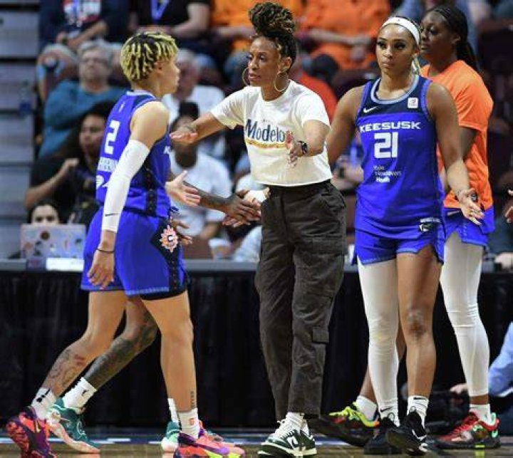 Teammates Natisha Hiedeman and Jasmine Thomas got engaged to marry