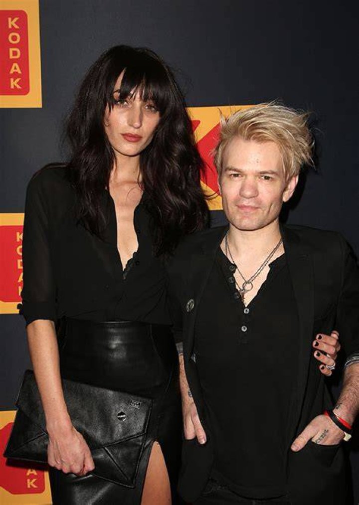 Uncovering The Enigmatic Life Of Deryck Whibley's Wife: Exclusive Insights Revealed