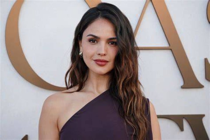 Unveiling The Height Of Eiza Gonzlez