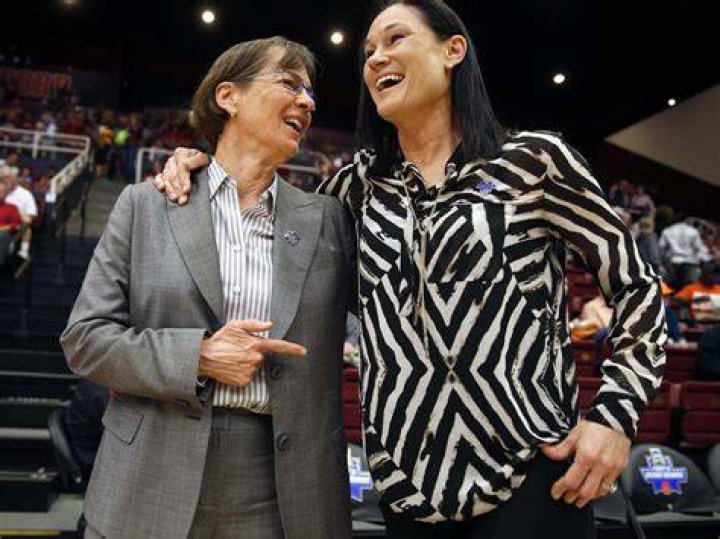 USF’s Azzi picks up torch as coach to challenge Stanford mentor