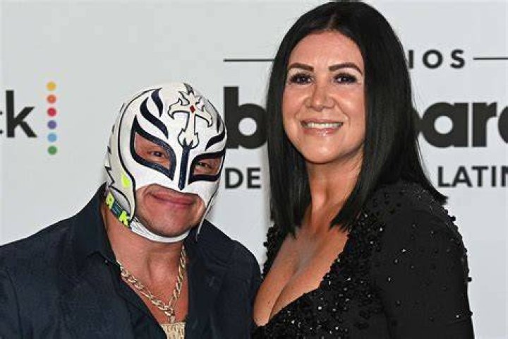 Who is Rey Mysterio wife and is she related to WWE? FirstSportz