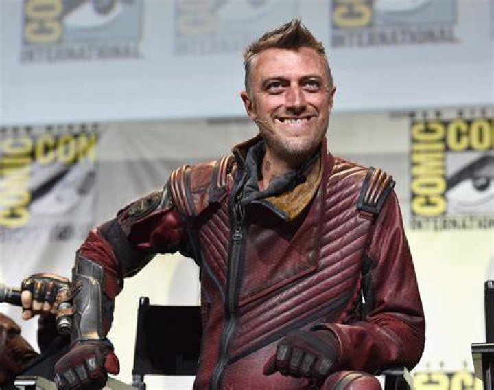 Who Is Sean Gunn? Age, Height, Siblings, Wife, Net Worth, & Career