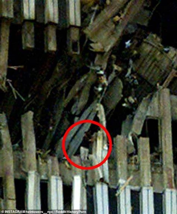Woman unknowingly captures Edna Cintron aka The Waving Woman while